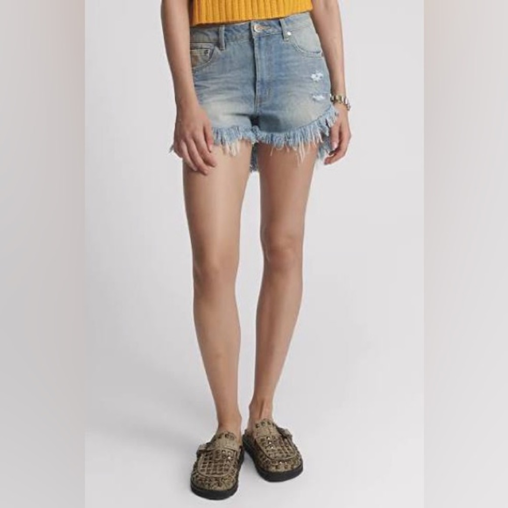Denim Frayed Hem Shorts